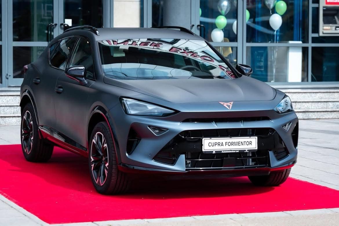 CUPRA Formentor, изложена на червен килим на събитие на LR